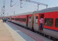 त्तर मध्य रेलवे की दो जोड़ी विशेष ट्रेनों में अस्थाई रूप से एक-एक अतिरिक्त स्लीपर कोच बढ़ाने का निर्णय
